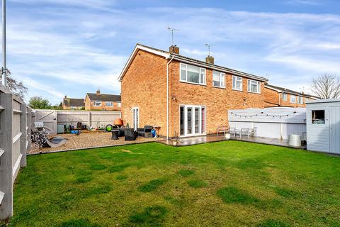 3 bedroom semi-detached house for sale, The Sandhills, Loughborough LE12