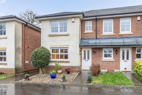 3 bedroom end of terrace house for sale, Kings Gate, Addlestone