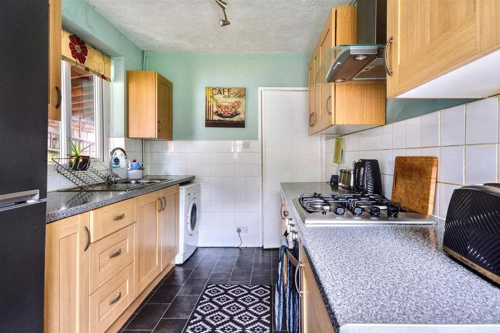 Kitchen 3.jpeg