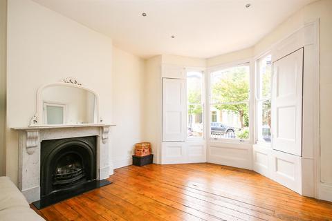 2 bedroom apartment to rent, Wilberforce Road, London N4