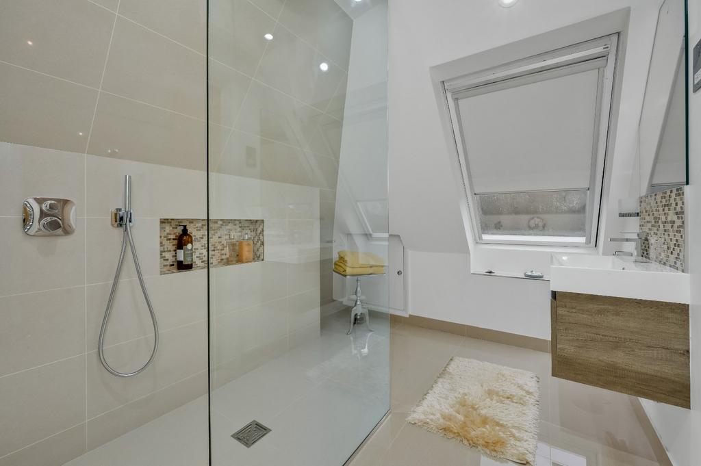 Bedroom 2 En Suite