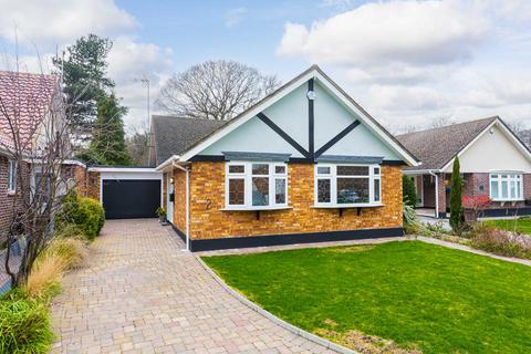 2 bedroom detached bungalow for sale, Woodland Close, Benfleet, SS7