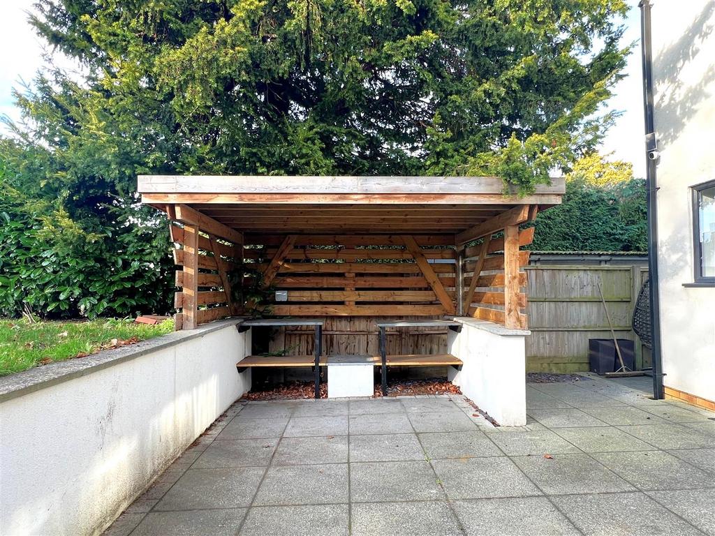Garden kitchen.jpg