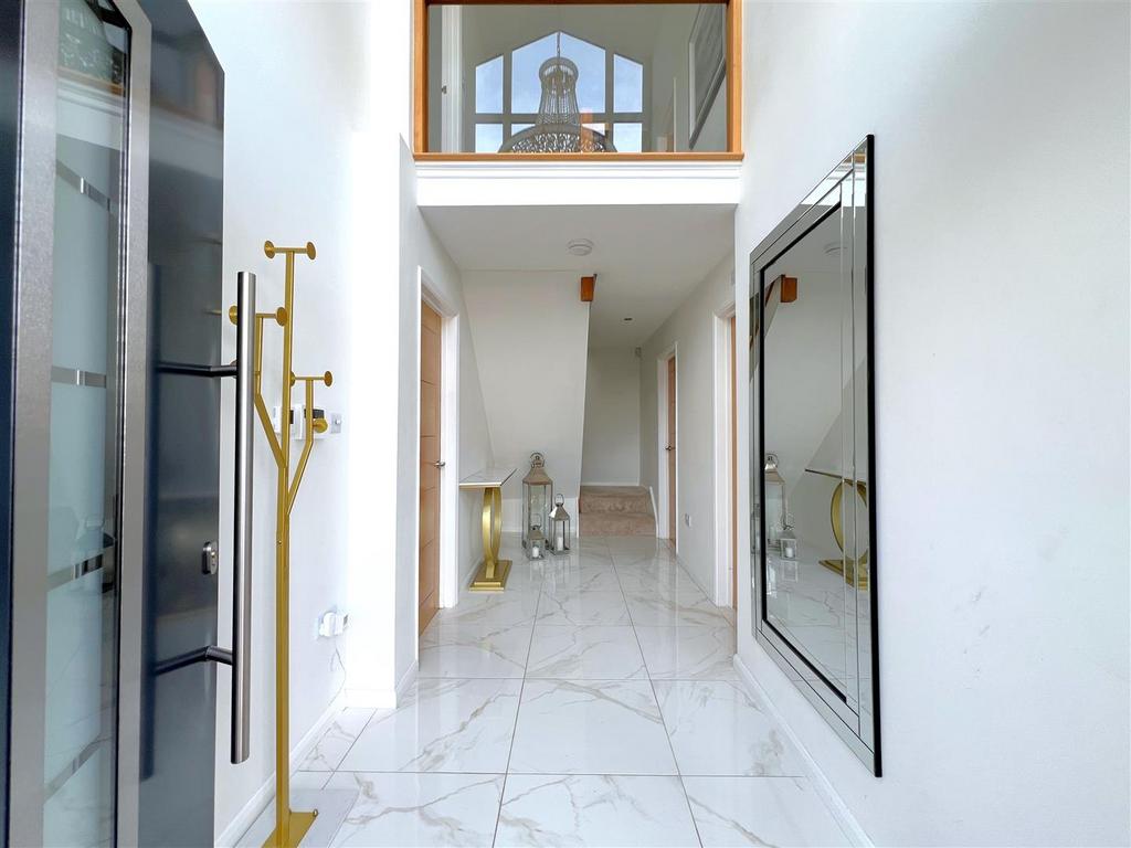 Hallway.jpg