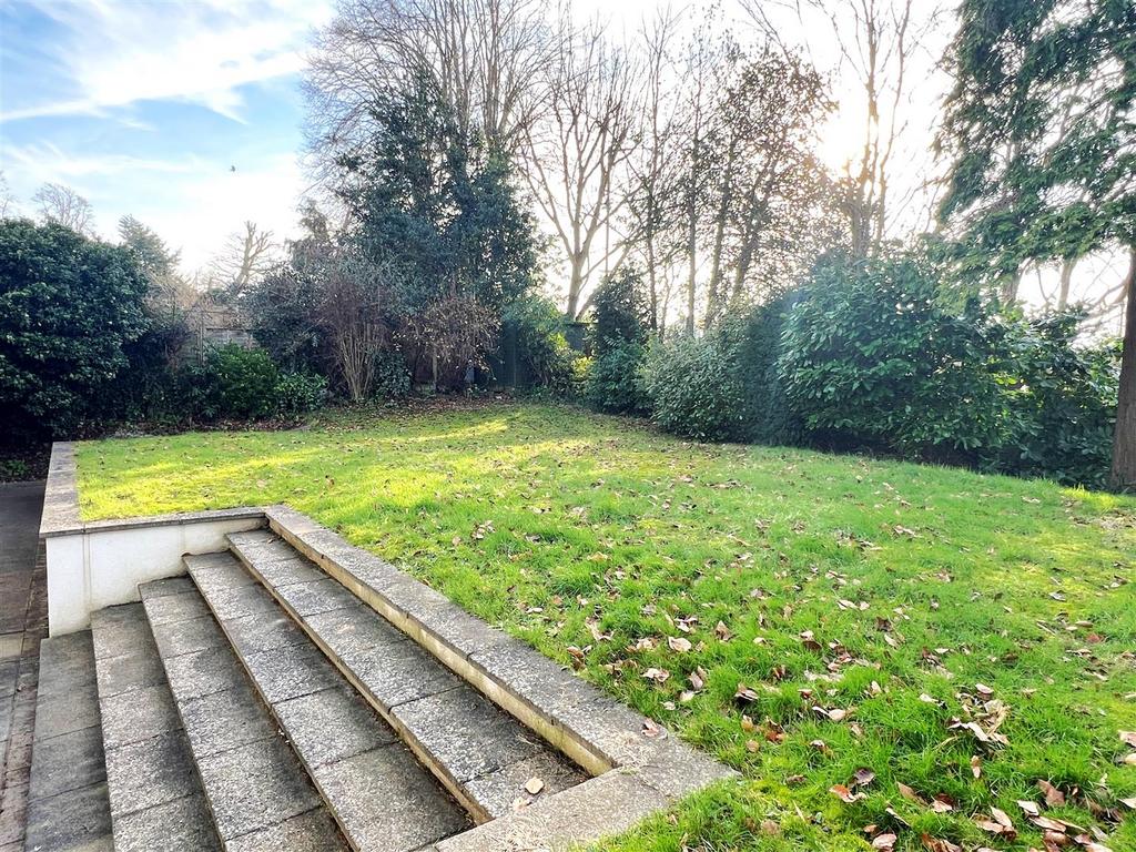 Garden 3.jpg