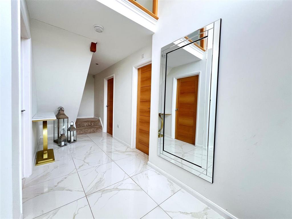 Entrance hall.jpg