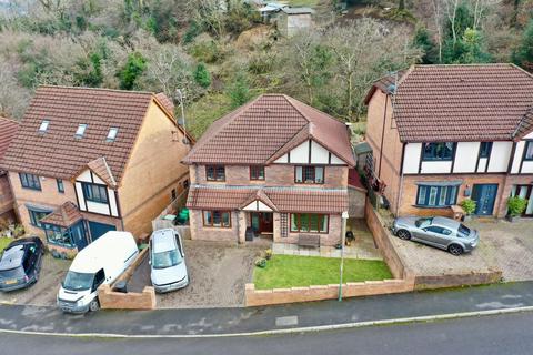 4 bedroom detached house for sale, Plynlimon Close, Crumlin, NP11