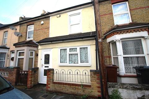 2 bedroom terraced house to rent, Nelson Road, Northfleet, Gravesend, Kent, DA11