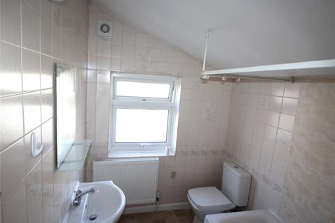 2 bedroom terraced house to rent, Nelson Road, Northfleet, Gravesend, Kent, DA11