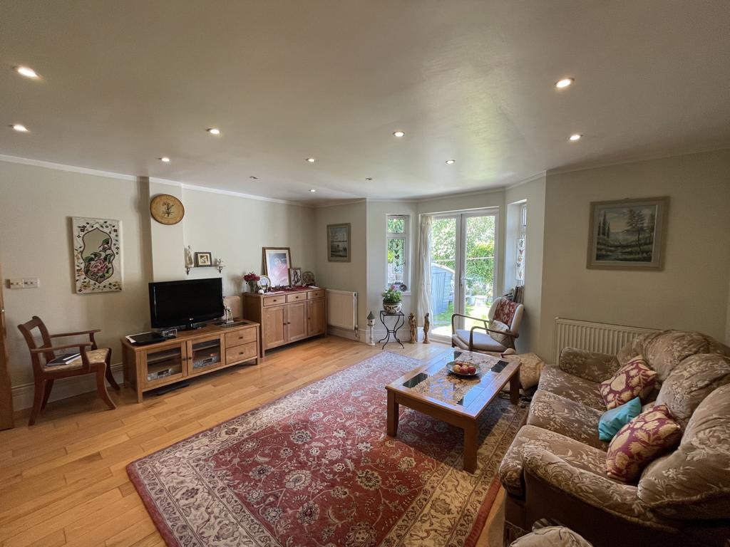 2 Bedroom End Terrace for Sale