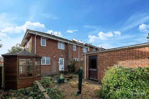 3 bedroom end of terrace house for sale, Winton Street, Ryde