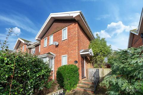 3 bedroom end of terrace house for sale, Winton Street, Ryde