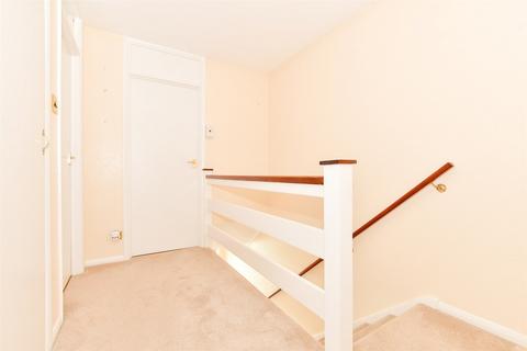 8 Beechcroft Gardens, Ramsgate, CT11 7HE