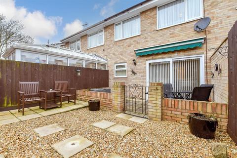 8 Beechcroft Gardens, Ramsgate, CT11 7HE
