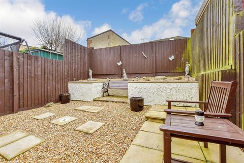 8 Beechcroft Gardens, Ramsgate, CT11 7HE