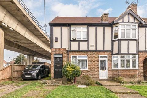 2 bedroom maisonette for sale, Tithe Court, London NW4