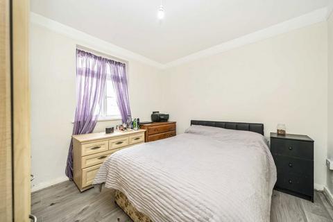 2 bedroom maisonette for sale, Tithe Court, London NW4