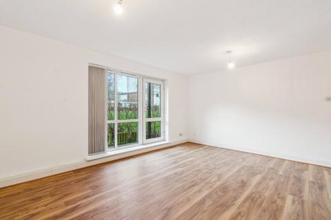 2 bedroom apartment to rent, Tedder Close, Hillingdon, UB10