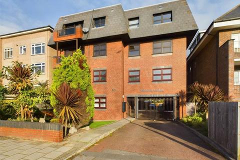 2 bedroom apartment for sale, Station Road, New Barnet EN5