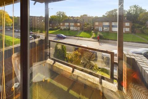 2 bedroom apartment for sale, Station Road, New Barnet EN5