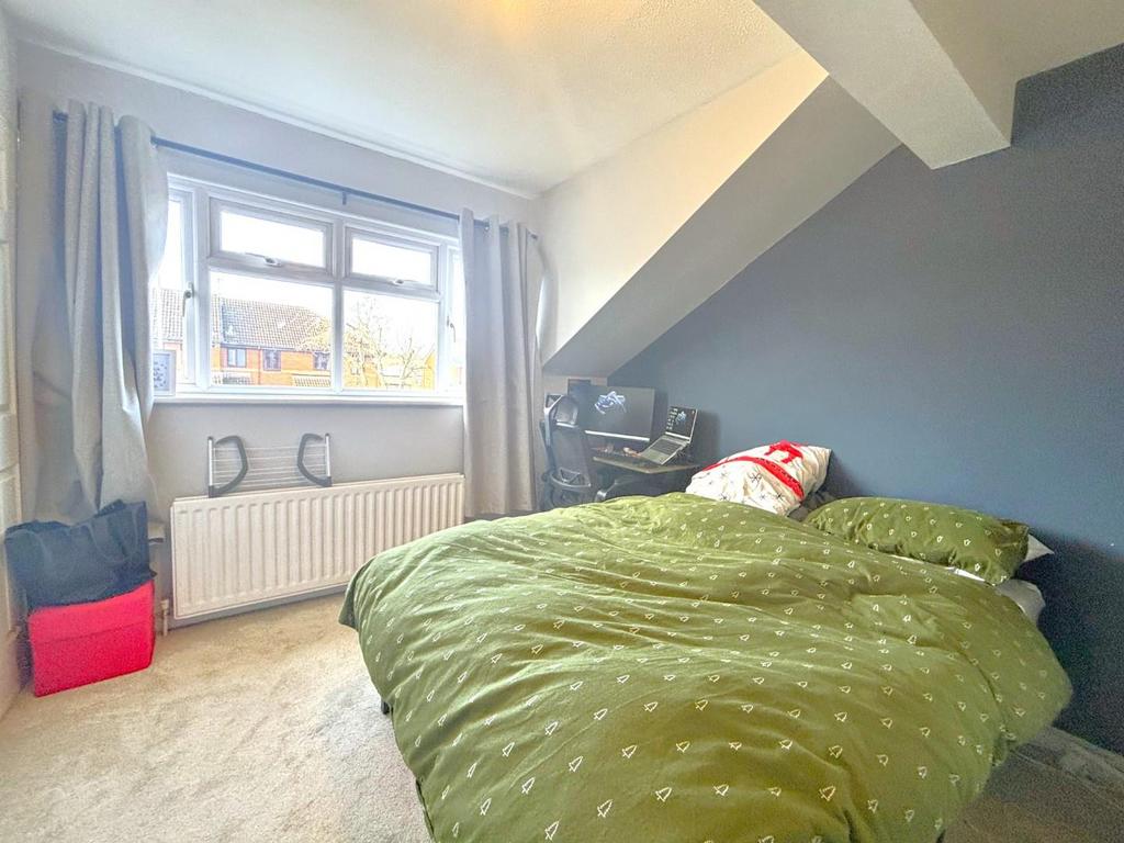 Bedroom 1.jpeg