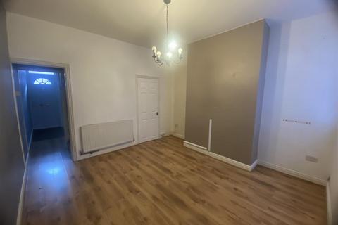 2 bedroom terraced house to rent, Third Avenue, Goole