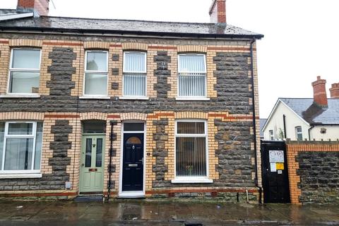 2 bedroom end of terrace house for sale, Quarella Street, Barry, The Vale Of Glamorgan. CF63 2JF