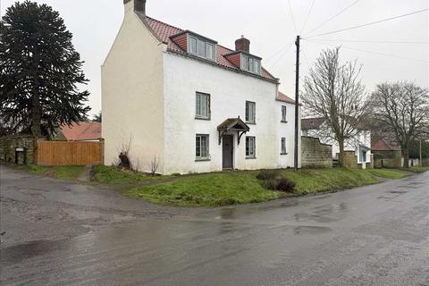 5 bedroom detached house for sale, Main Street, Gristhorpe