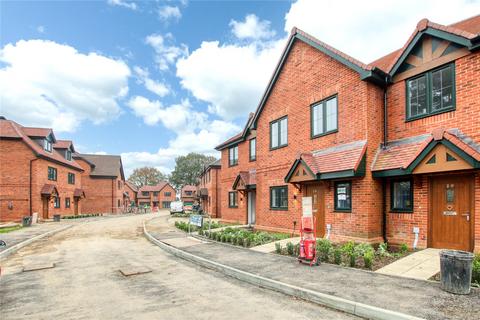 3 bedroom end of terrace house for sale, London Road, Binfield, Bracknell, Berkshire, RG42