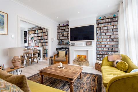 3 bedroom house for sale, Grafton Road, London