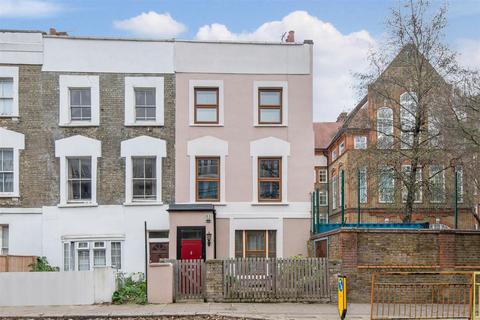 3 bedroom house for sale, Grafton Road, London