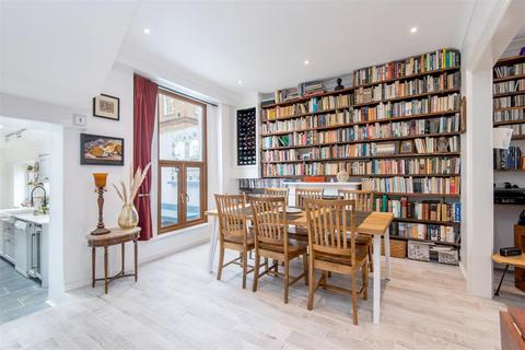 3 bedroom house for sale, Grafton Road, London