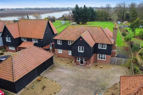 5 bedroom detached house for sale, Point Clear Road, Clacton-On-Sea CO16