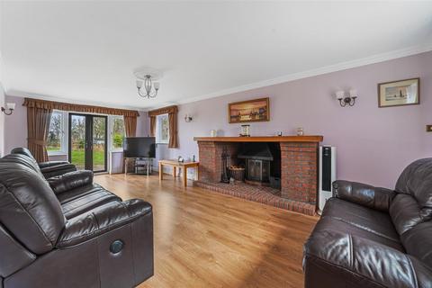 5 bedroom detached house for sale, Point Clear Road, Clacton-On-Sea CO16