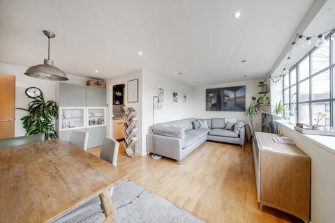 2 bedroom apartment for sale, Grange Road, London