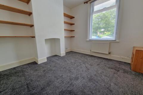 2 bedroom terraced house to rent, Leesland Road, Gosport, Hampshire, PO12