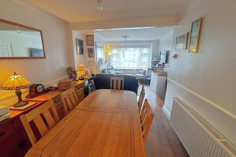 56 The Drive, Collier Row, Romford, RM5 3TR