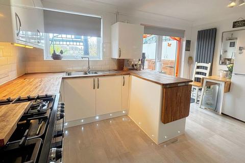56 The Drive, Collier Row, Romford, RM5 3TR