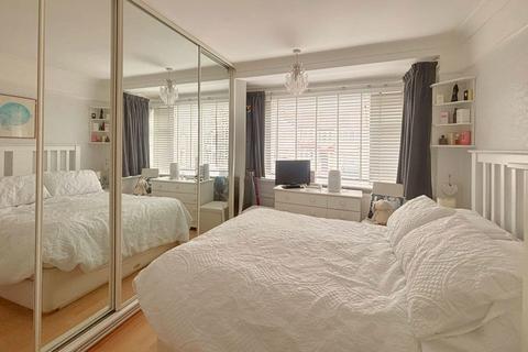 56 The Drive, Collier Row, Romford, RM5 3TR