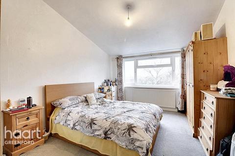 2 bedroom maisonette for sale, Banbury Walk, Northolt