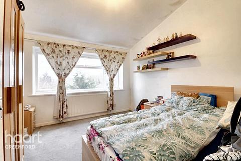 2 bedroom maisonette for sale, Banbury Walk, Northolt