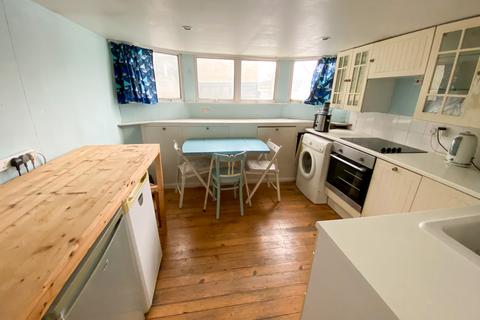 1 bedroom houseboat for sale, Platts Eyot, Hampton TW12