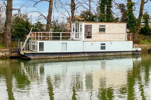 1 bedroom houseboat for sale, Platts Eyot, Hampton TW12