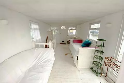 1 bedroom houseboat for sale – pohled 5