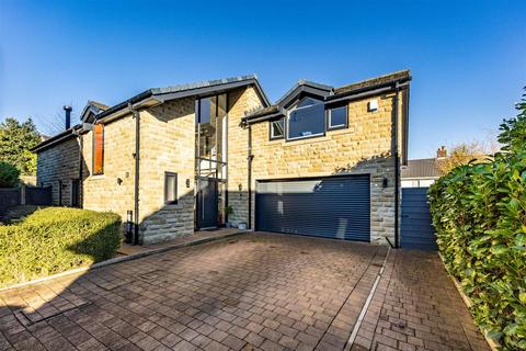 4 bedroom detached house for sale, Smithfield Avenue, Halifax HX3