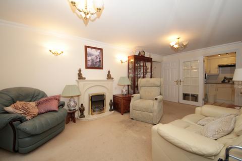 2 bedroom retirement property for sale, Green Lanes, Winchmore Hill, London, N21