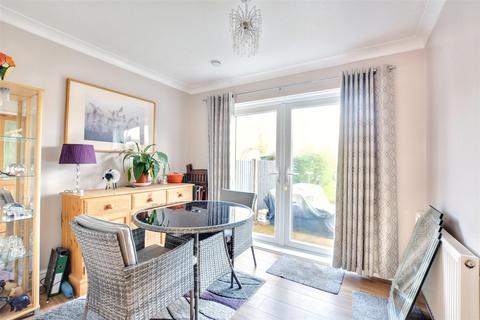 81 Beech Avenue, Beeston, Nottingham, NG9 1QD