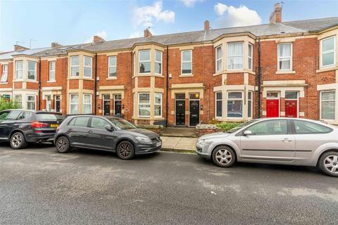 2 bedroom flat to rent, Warton Terrace, Heaton, NE6