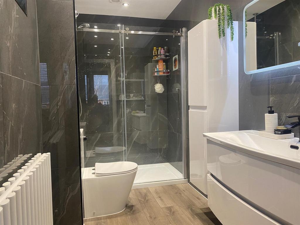Ensuite.jpg