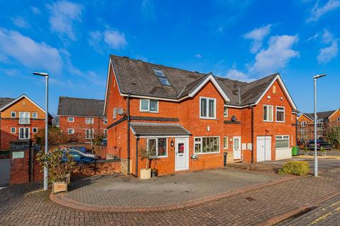 4 bedroom semi-detached house for sale, Halliard Court, Cardiff CF10